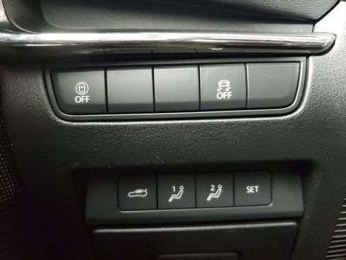 Used 2023 MAZDA MAZDA3 s FWD image 34