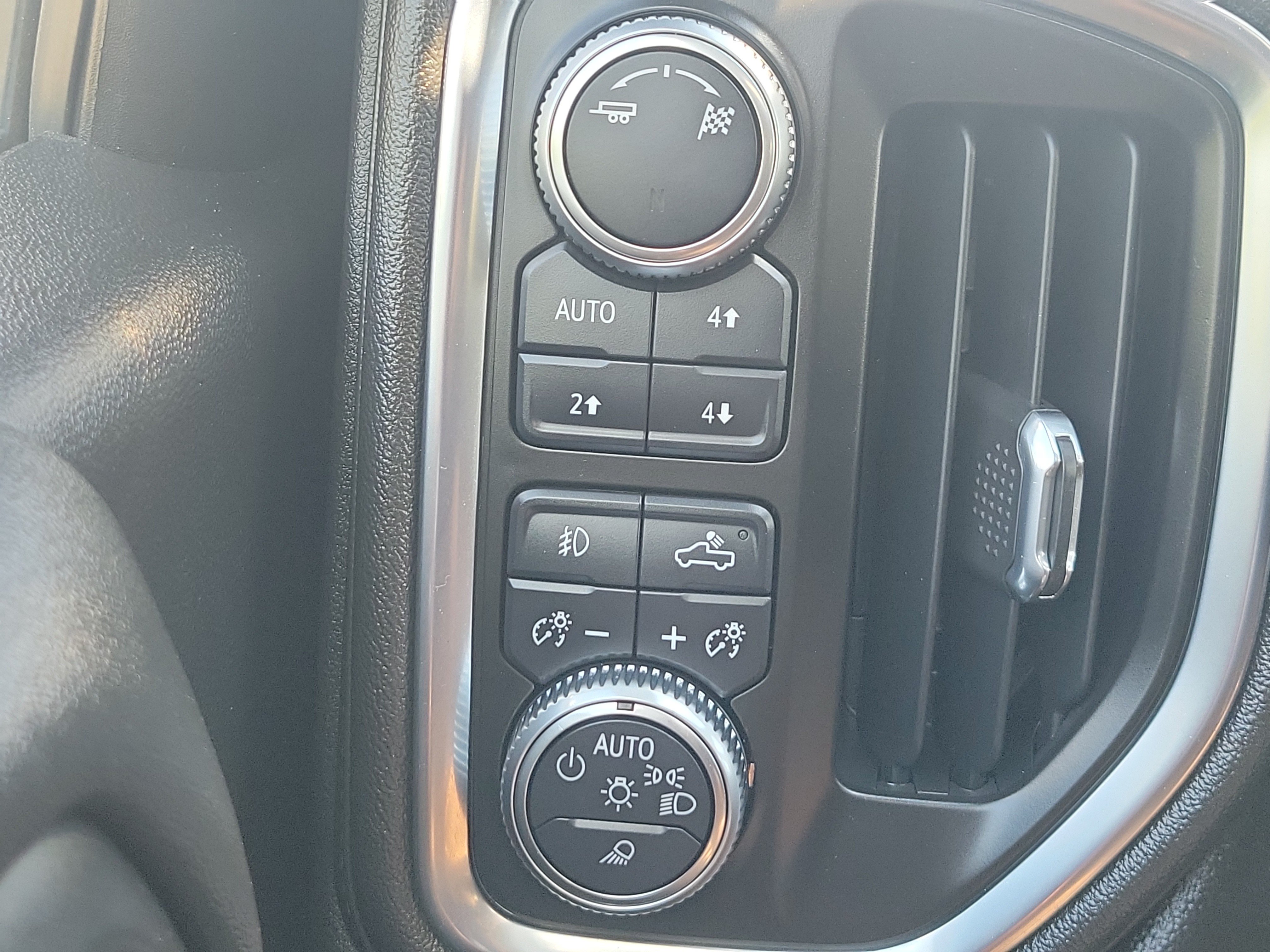 Used 2019 GMC Sierra 1500 AT4 w/ AT4 Premium Package AWD/4WD image 30