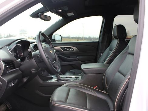 Used 2023 Chevrolet Traverse Premier AWD/4WD image 22