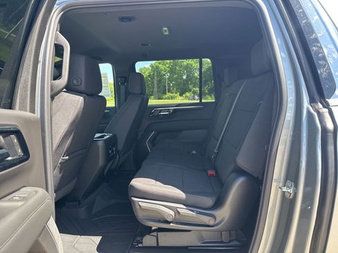New 2026 Chevrolet Suburban LS AWD/4WD image 15
