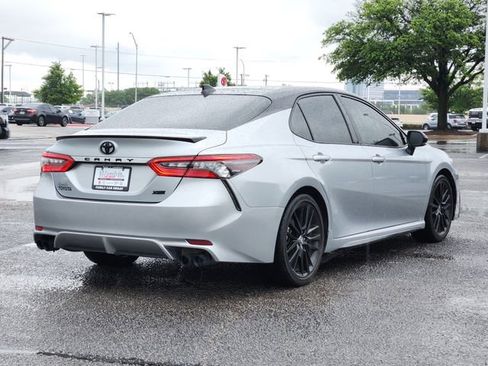 Used 2023 Toyota Camry XSE image 4