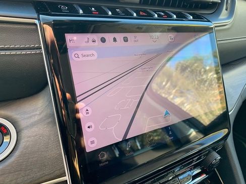 Certified 2023 Jeep Grand Cherokee Limited w/ Black Appearance Package image 22