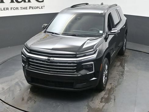 New 2026 Chevrolet Traverse LT w/ Driver Confidence Package FWD image 25