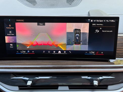 Used 2025 BMW X7 xDrive40i AWD/4WD image 32