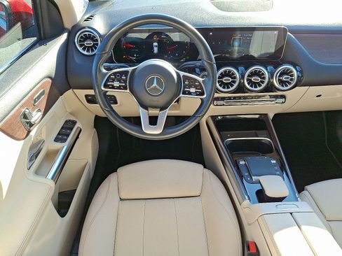 Used 2021 Mercedes-Benz GLA 250 4MATIC image 11