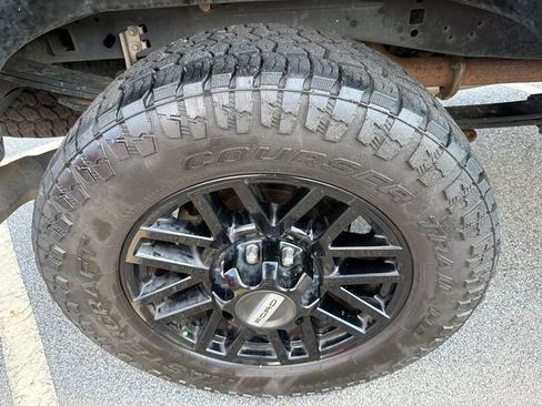 Used 2019 Ford F250 Lariat w/ Lariat Ultimate Package image 17