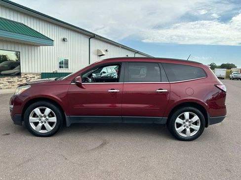 Used 2016 Chevrolet Traverse LT w/ True North Edition FWD image 38
