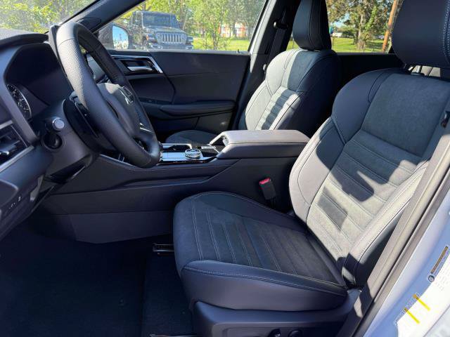 New 2026 Mitsubishi Outlander LE AWD/4WD image 15