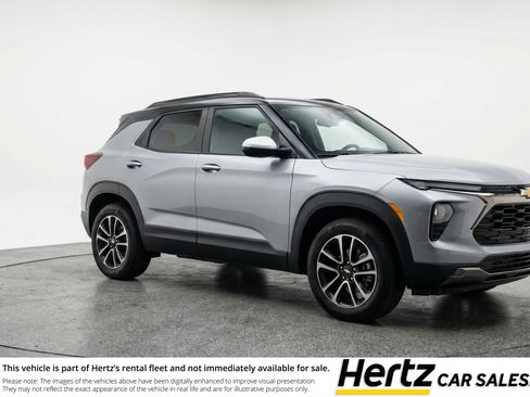 Used 2025 Chevrolet TrailBlazer LT w/ Driver Confidence Package image 1