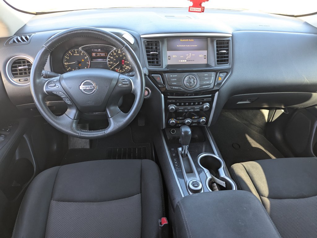 Used 2017 Nissan Pathfinder SV AWD/4WD image 29