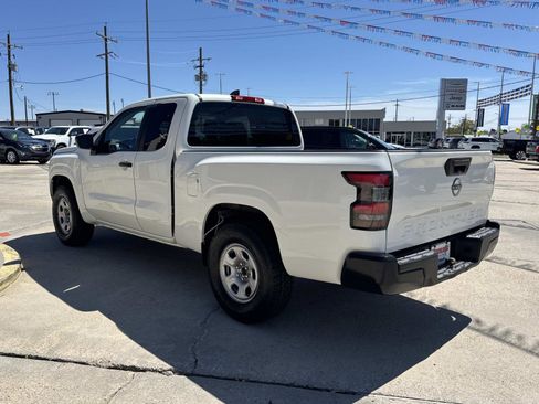 Used 2022 Nissan Frontier S RWD image 5