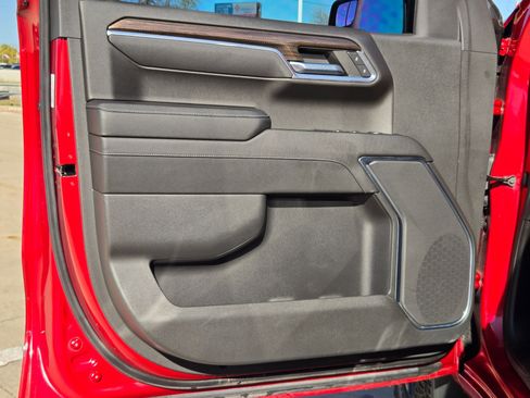 Used 2023 Chevrolet Silverado 1500 LT Trail Boss w/ Protection Package image 11