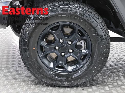Used 2023 Jeep Wrangler Unlimited w/ Sun & Screen Package AWD/4WD image 32