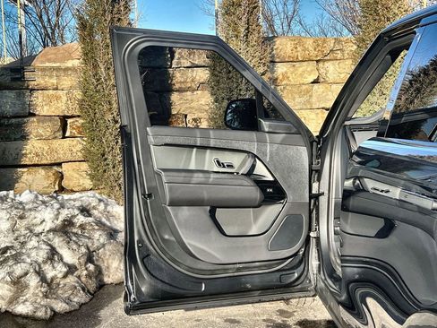 Used 2025 Land Rover Range Rover Sport Dynamic SE image 17