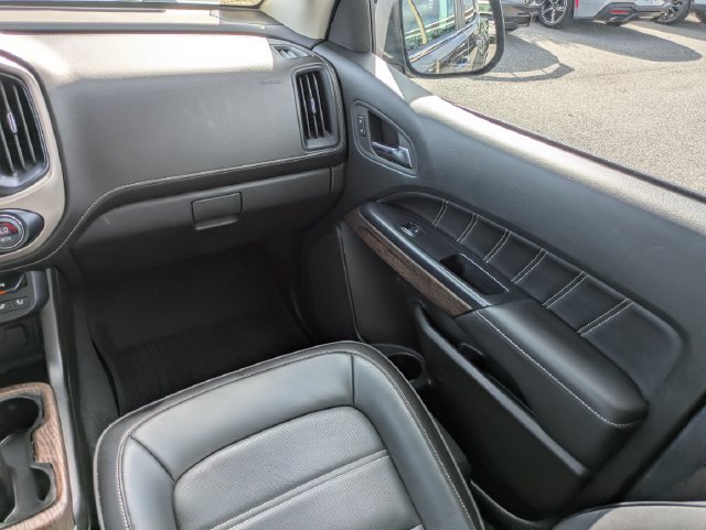 Used 2022 GMC Canyon Denali RWD image 17