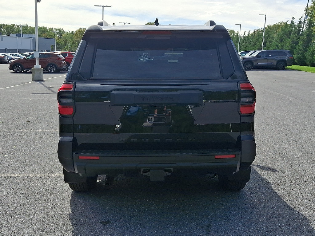 Used 2026 Toyota 4Runner SR5 AWD/4WD image 5