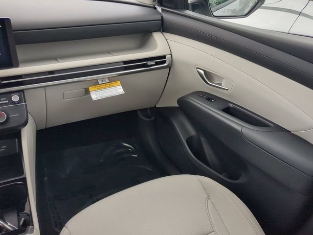 New 2025 Hyundai Tucson SE FWD image 17