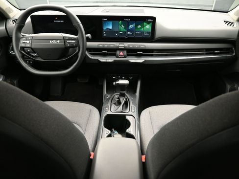 Used 2025 Kia K4 EX FWD image 14
