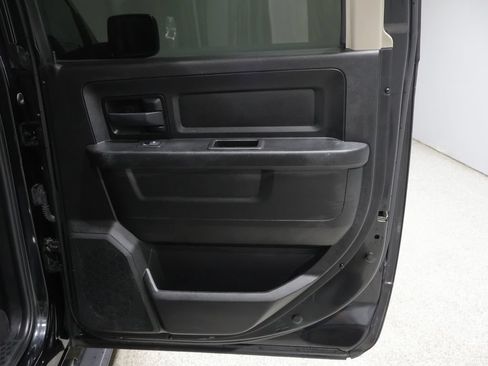 Used 2019 RAM 1500 Express w/ Express Value Package AWD/4WD image 21