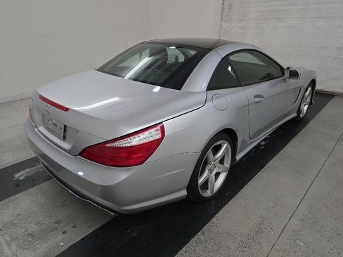 Used 2013 Mercedes-Benz SL 550 w/ Premium Pkg image 4