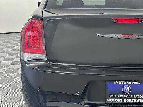 Used 2021 Chrysler 300 S image 11
