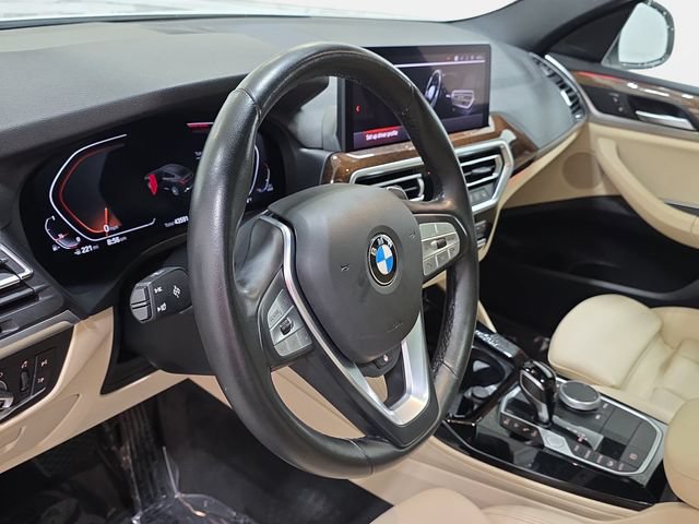 Used 2022 BMW X4 xDrive30i w/ Parking Assistance Package AWD/4WD image 14
