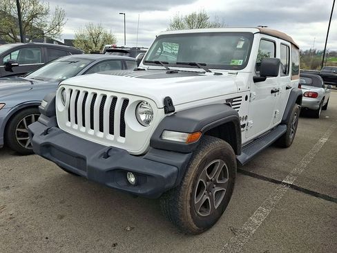 Used 2020 Jeep Wrangler Unlimited Sport image 3