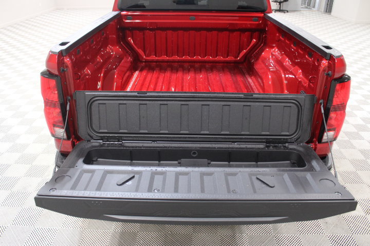 New 2026 Chevrolet Colorado Z71 w/ Technology Package AWD/4WD image 14