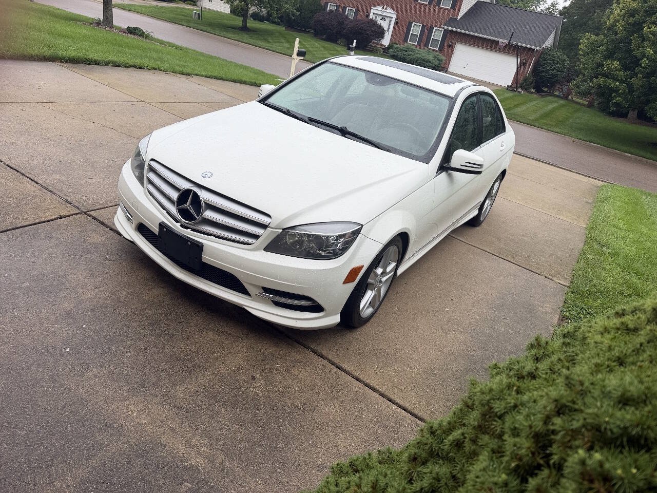Used 2011 Mercedes-Benz C 300 4MATIC Sedan w/ Premium 1 Pkg image 1