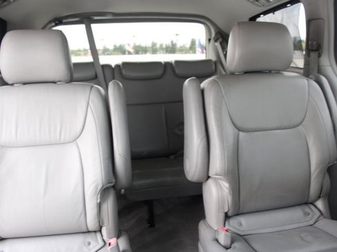Used 2005 Toyota Sienna XLE FWD image 20