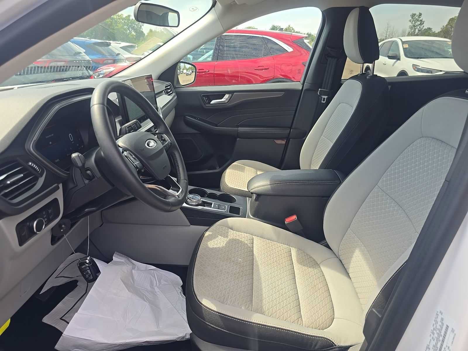 Used 2023 Ford Escape Active w/ Tech Pack #2 AWD/4WD image 6