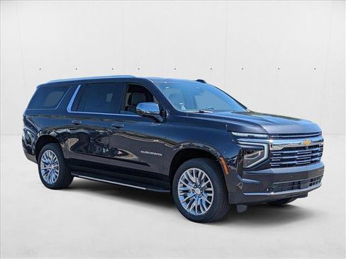 New 2025 Chevrolet Suburban Premier image 7