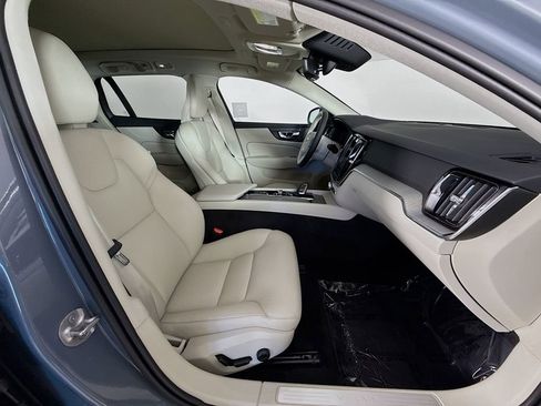 Certified 2024 Volvo V60 B5 Cross Country Plus AWD/4WD image 28
