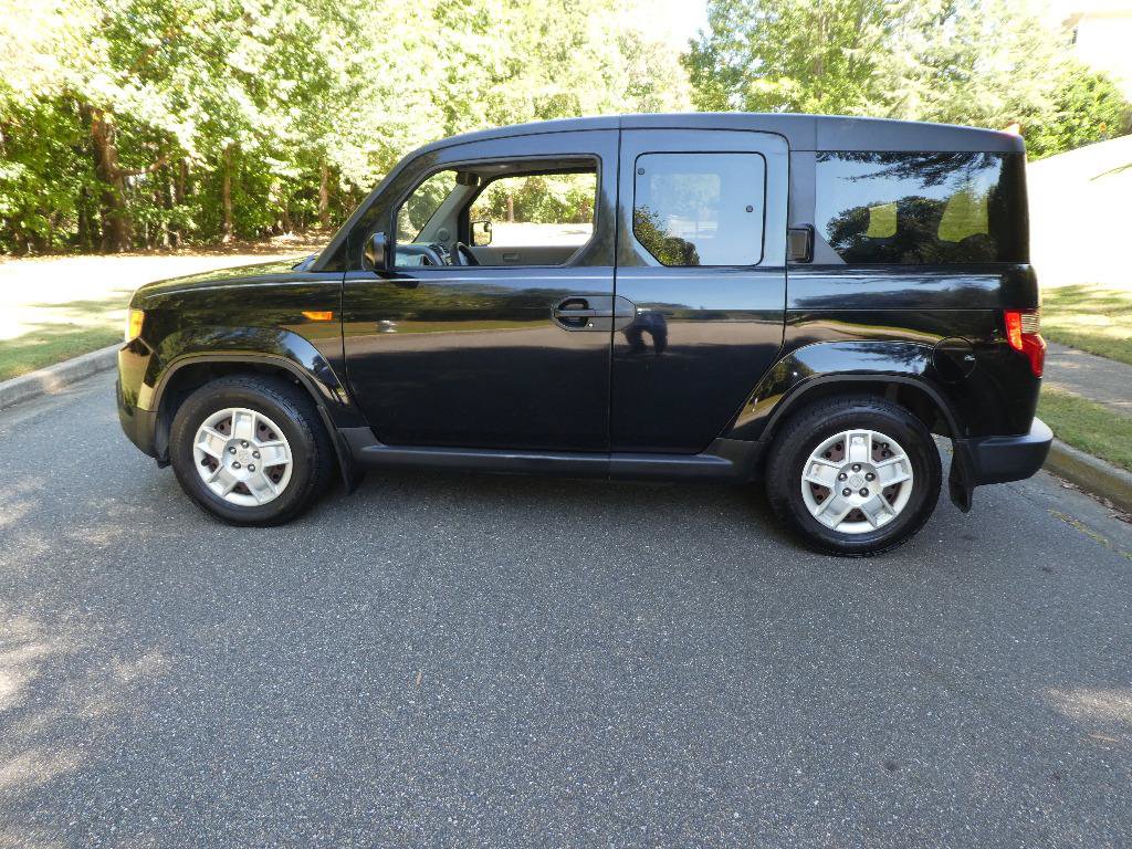 Used 2011 Honda Element LX image 1