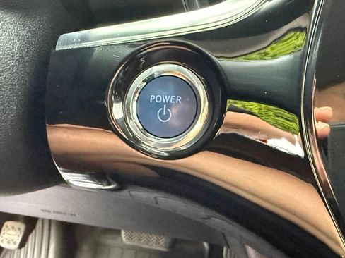 Used 2020 Toyota Prius Prime XLE FWD image 26