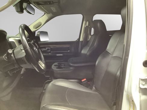 Used 2017 RAM 2500 Laramie image 9