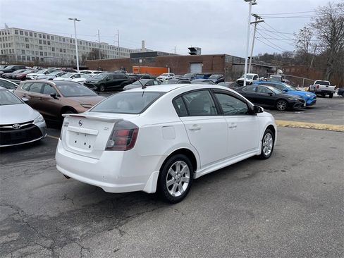 Used 2011 Nissan Sentra 2.0 SR image 8