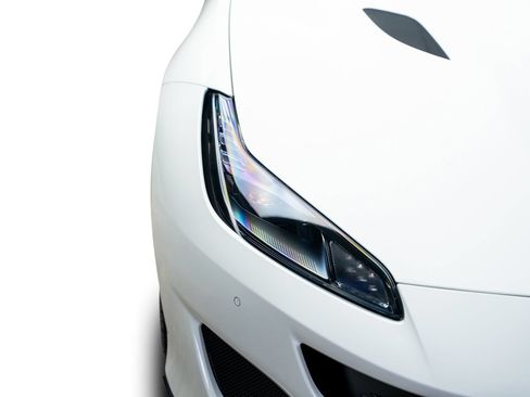 Used 2019 Ferrari Portofino RWD image 4