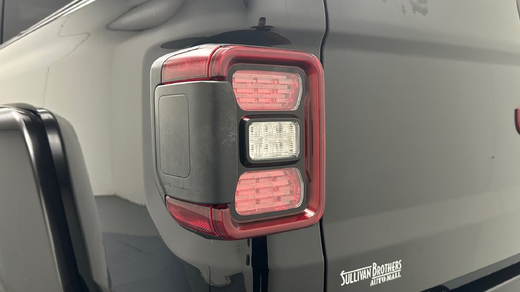 Used 2020 Jeep Gladiator Rubicon AWD/4WD image 22