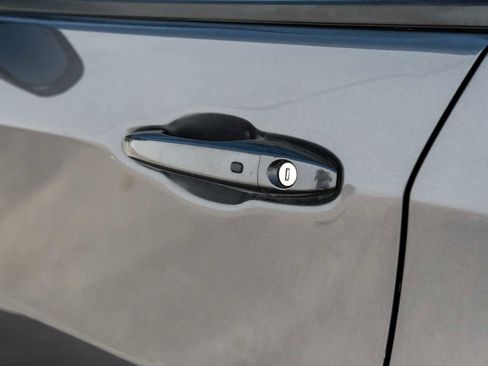 Used 2018 Jeep Compass Latitude w/ Cold Weather Group image 36