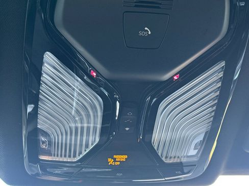 Used 2025 BMW 330i Sedan w/ Convenience Package image 22