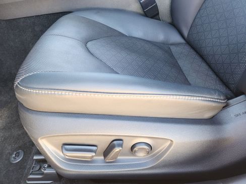 Used 2023 Toyota Camry XSE w/ Navigation Package image 27