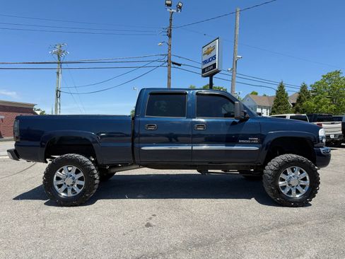 Used 2005 GMC Sierra 2500 SLT w/ Heavy-Duty Power Package AWD/4WD image 9