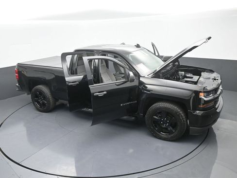 Used 2018 Chevrolet Silverado 1500 Custom w/ Custom Value Package image 56