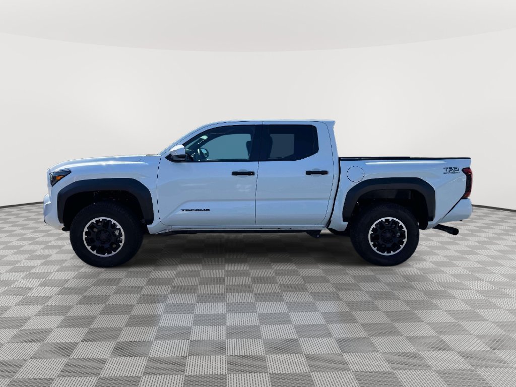 Used 2026 Toyota Tacoma TRD Off-Road AWD/4WD image 4