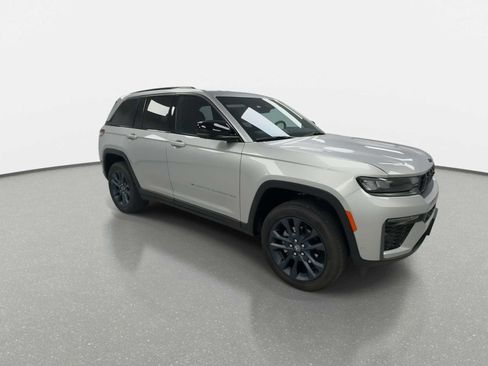 New 2026 Jeep Grand Cherokee Limited AWD/4WD image 2