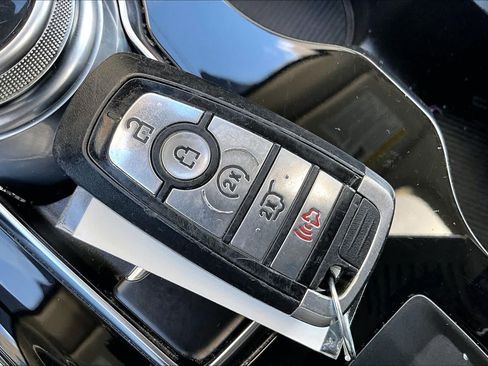 Used 2020 Ford Edge SEL w/ Convenience Package AWD/4WD image 15