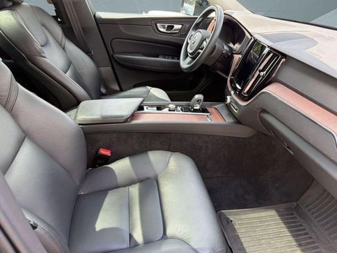 Used 2024 Volvo XC60 B5 Plus w/ Protection Package Premier AWD/4WD image 30