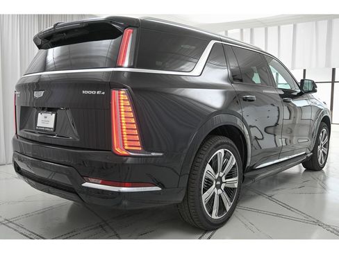 New 2026 Cadillac Escalade IQL Luxury image 7