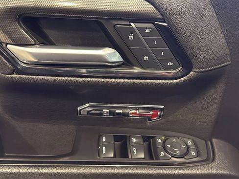 Used 2022 GMC Sierra 1500 AT4 w/ AT4 Premium Package image 23